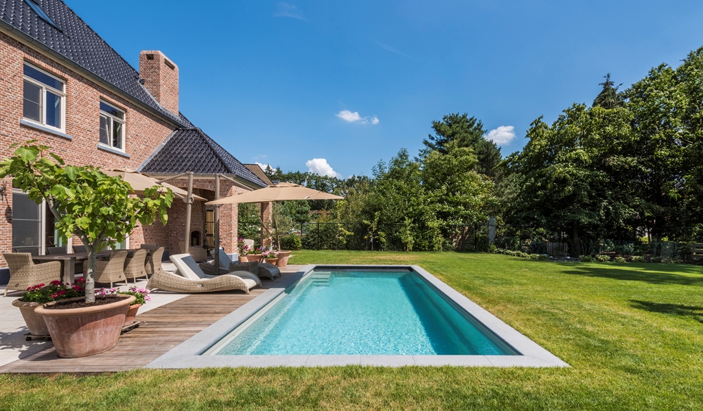 Compass Pools studioPSG zwembaden outdoor living chic gardens regio Limburg monoblok vantage