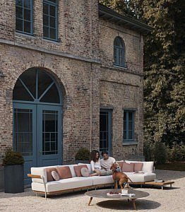 Een nieuwe kijk op buitenluxe Manutti Flex collectie zomer hout aluminium metalen frame meubels tuinmeubelen buitenmeubelen outdoor design zithoek zetel comfort zitbank Metrica Design Studio luxe magazine Chic Gardens