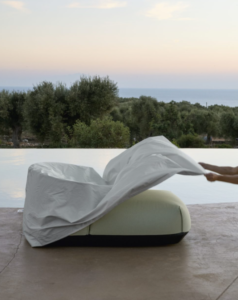 winterterras winter buitenleven terras tuin decoratie lampen verwarming windlichten terrasaankleding terrasaccessoires outdoor living outdoor design tuinmeubels tuinmeubilair tuinmeubelen tips gezelligheid vuurelementen chic gardens magazine luxe exclusief chique