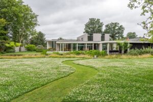 wedstrijd de vlaamse tuinaannemer 2020 tuinaanleg tuinonderhoud tuinaannemer tuininspiratie exclusieve tuinen luxetuinen tuinidee tuintips bloemen planten tuinprojecten droomtuinen magazine voor outdoor living chic gardens