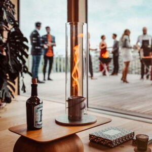winterterras winter buitenleven terras tuin decoratie lampen verwarming windlichten terrasaankleding terrasaccessoires outdoor living outdoor design tuinmeubels tuinmeubilair tuinmeubelen tips gezelligheid vuurelementen chic gardens magazine luxe exclusief chique