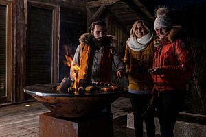 buitenkeuken haarden kooktoestellen vuur barbecue winter vuurschalen vuurhaarden buitenhaarden gervi outdoor tuin terras herfst najaar wintervakantie gezelligheid sfeer stijlvol luxe buitenleven vakantie in eigen tuin cortenstaal moderne materialen inspiratie tips advies mooiste designs belgisch magazine chic gardens