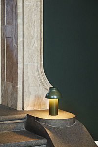feelgood kleuren winter trendkleuren terras tuin tips outdoor living moss olive groen olijfgroen stijlvolle buitenkamer buitenruimte winterproof winter vibes tuininspiratie tips tuinmeubelen tuinmeubilair meubels Belgisch magazine chic gardens wonen stijlvol