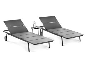 August by Vincent Van Duysen serax nieuwe collectie tuintrends tuinmeubels magazine chic gardens exclusieve tuinen stijlvolle tuin luxe outdoor living outdoor design dsigners ontwerpers belgisch tuinboeken inspiratie betere buitenleven zwembad nieuwigheden trends ligstoelen architectuur tuinmeubilair tuinmeubelen tuinmeubels stijvolle ligstoel ligbed zwembad zomer idee