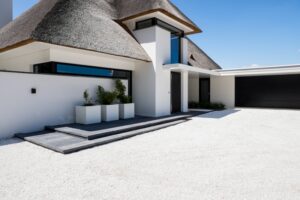 Tuin in Nederland door tuinaannemer Eric Bijl magazine chic gardens magazine voor outdoor living en design stijlvolle tuinen exclusieve tuinen luxe villatuin stadstuin landelijke tuin inspiratie ideeën tuininrichting tuinaannemer tuinaanleg tuinarchitectuur tuinmeubelen zwembad
