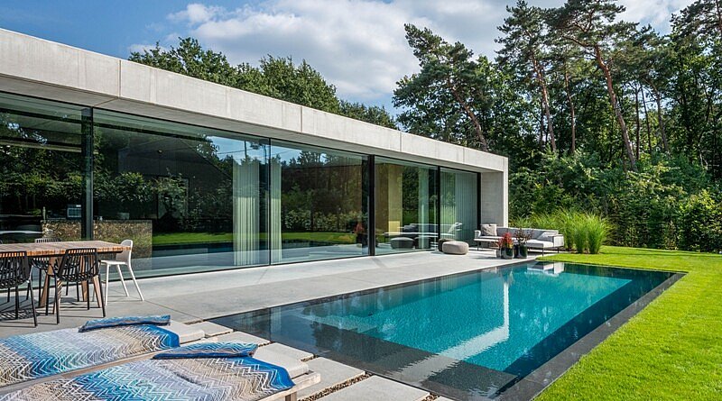 magazine chic gardens zwembaden exclusieve tuinen inspiratie zwemvijvers wellness idee tuinidee zwembadbouwers wedstrijd Belgische sector winnaars