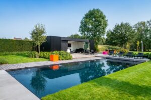 magazine chic gardens zwembaden exclusieve tuinen inspiratie zwemvijvers wellness idee tuinidee zwembadbouwers wedstrijd Belgische sector winnaars