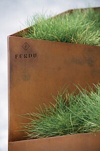 Chic Gardens, magazine voor outdoor living en outdoor design. Ontdek 7 bijzondere plantenpotten en plantenbakken voor jouw tuin en terras.