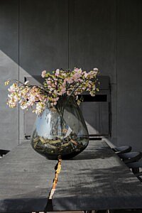 De nieuwe editie van het outdoor living & design magazine Chic Gardens is er! Ontdek hier het nummer voor het voorjaar.