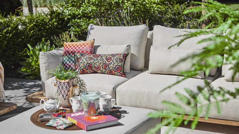 Chic Gardens magazine voor outdoor living en design: Ontdek onze favoriete tuinmeubelen van SUNS!