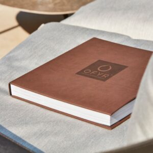 Chic Gardens magazine: Neem deel aan de wedstrijd en win een OFYR kookboek vol recepten voor de barbecue.