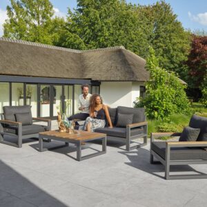 Chic Gardens magazine voor outdoor living: Onze favoriete tuinmeubelen van BuitenHof