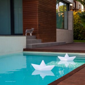 Chic Gardens: Beleef de perfecte zomer in de tuin met deze must-haves voor aan het zwembad.