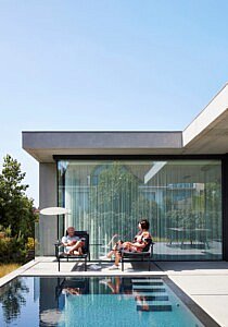 Chic Gardens: Beleef de perfecte zomer in de tuin met deze must-haves voor aan het zwembad.