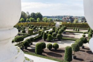 Chic Gardens: Op bezoek in het Lauretum van Jabbeke. Ontdek het nieuwe boek 'De laurier, het ganse jaar door'.