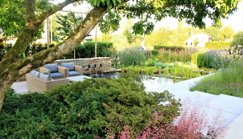 Chic Gardens magazine voor outdoor living en design: Een one-of-a-kind tuin door Hoveniersbedrijf Guy Wolfs