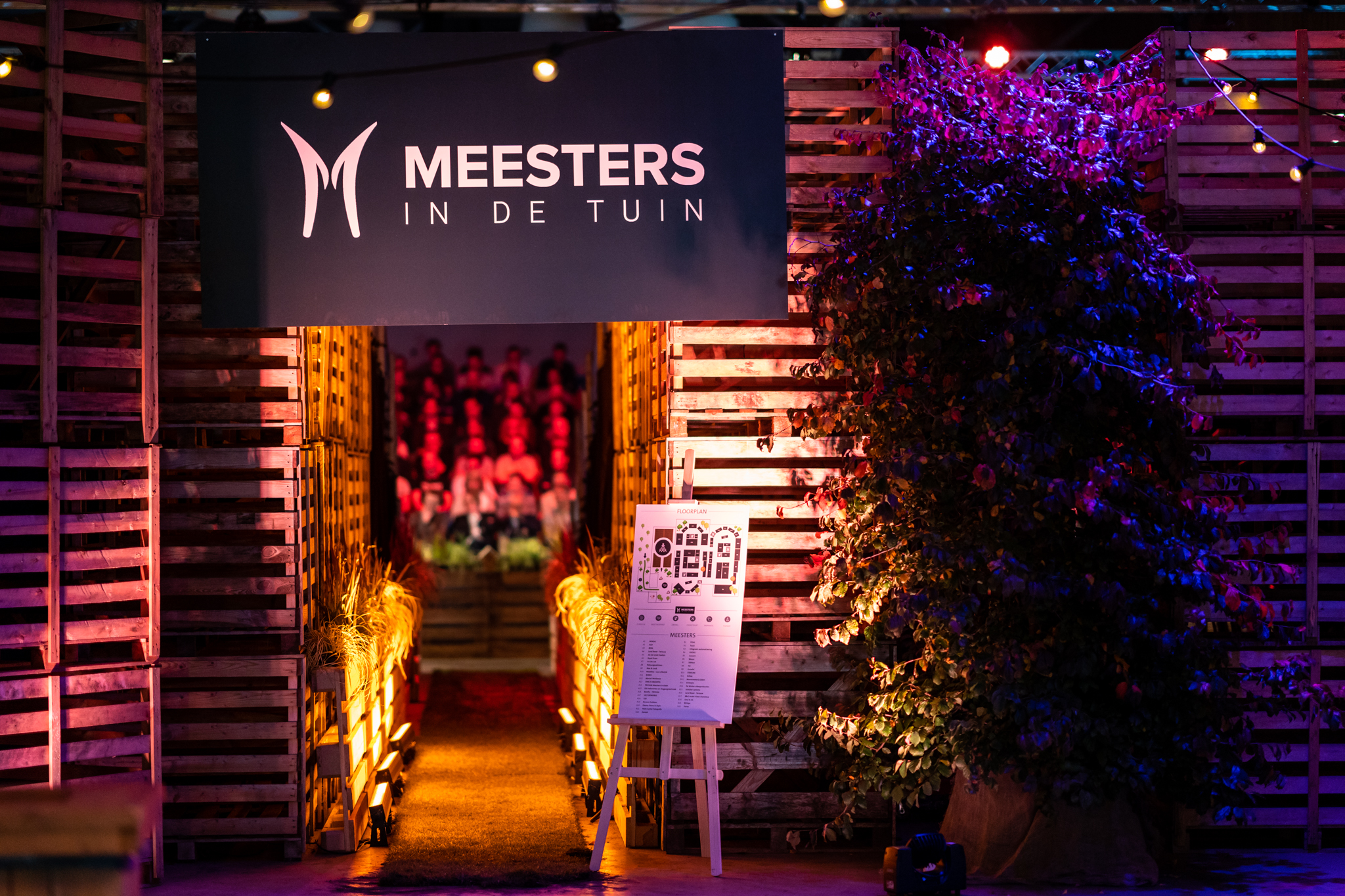 Chic Gardens inspiratiemagazine voor outdoor living en design. De mooiste tuinen en buitenruimtes. Must visit voor iedere tuinprofessional: het Meesters in de Tuin-evenement dat plaatsvindt op donderdag 14 oktober 2021.
