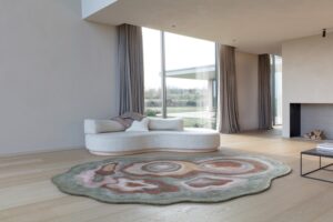 Ontdek de hoogstaande designtapijten van Limited Edition op de website van Chic Gardens.