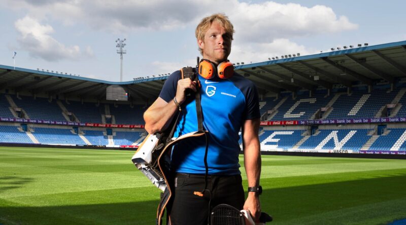 Het buitengewone verhaal van Eddy, de man die het gras groen houdt bij KRC Genk 