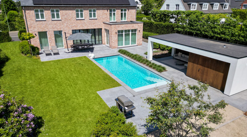 Villatuin met zwembad en veel beleving voor de hele familie. Een realisatie van Tuinwerken Willemsens.