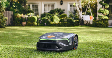 Voortaan doe je waar je zin in hebt, terwijl de iMOW® voor jouw gazon zorgt. Of je de robotmaaier nu bedient met de toetsen op de machine zelf, de MY iMOW®-app of via een smarthome-apparaat, de intuïtieve bediening heb je zo onder de knie. Dat maakt van de robotmaaier de ideale en binnenkort onmisbare assistent in je tuin.