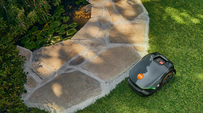 Voortaan doe je waar je zin in hebt, terwijl de iMOW® voor jouw gazon zorgt. Of je de robotmaaier nu bedient met de toetsen op de machine zelf, de MY iMOW®-app of via een smarthome-apparaat, de intuïtieve bediening heb je zó onder de knie. Dat maakt van de robotmaaier de ideale en binnenkort onmisbare assistent in je tuin.