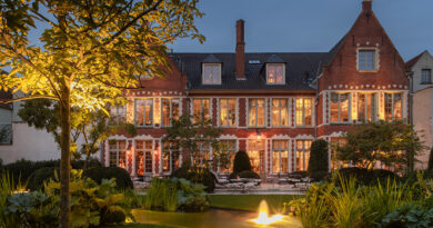 Het mooiste hotel van Brugge, daar hoort ook de mooiste tuin van Brugge bij. Het exclusieve boetiekhotel The Notary combineert historische charme met hedendaagse luxe en verwennerij. Het team van Bart Monbaliu kreeg de opdracht om een tuin te ontwerpen met minstens dezelfde romantische uitstraling.